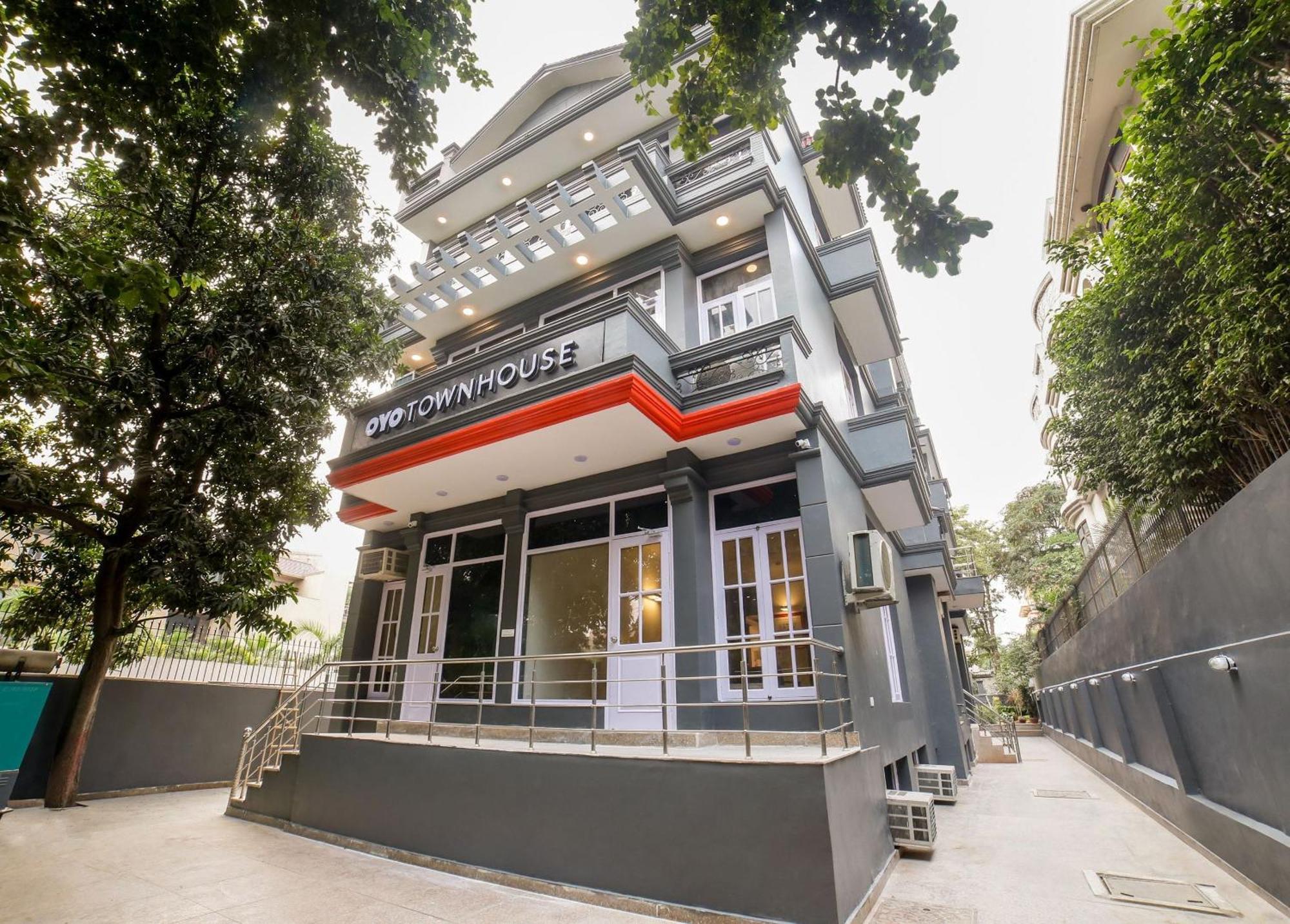 Townhouse 330 Dlf Phase-2 Near Leisure Valley Park Gurgaon Buitenkant foto
