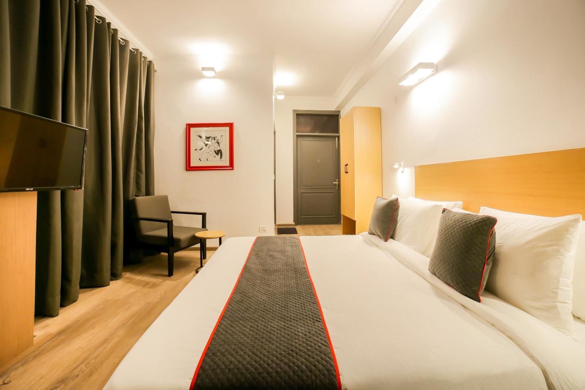 Townhouse 330 Dlf Phase-2 Near Leisure Valley Park Gurgaon Buitenkant foto